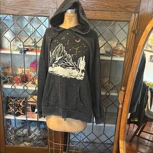 No Boundaries Black Crewneck Hoodie with White Mountain Graphic